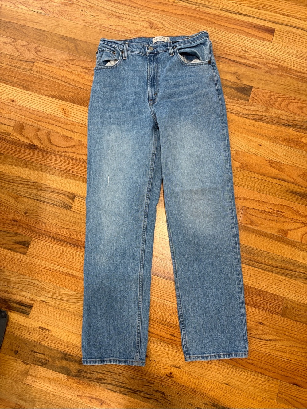 Abercrombie & Fitch 90s Ultra High Rise Straight Jeans Size 30 Light Wash